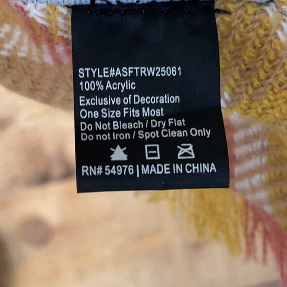 David and Young Triangle Scarf Wrap Shawl Yellow Orange Plaid NWT - Picture 5 of 7